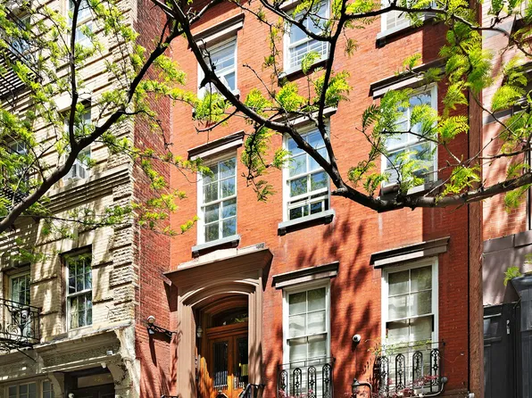 239 West 13th Street image 1 of 29