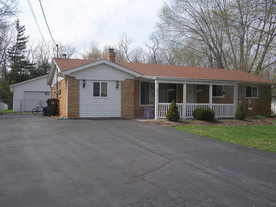 Solid brick house on culdesac street, backs to Nature Ctr.