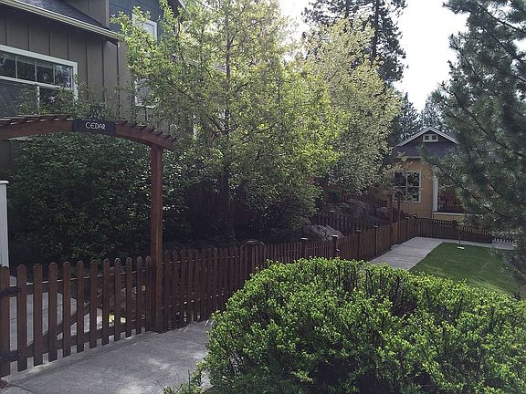 4th image of 1940 NW Monterey Pines Dr Unit 5