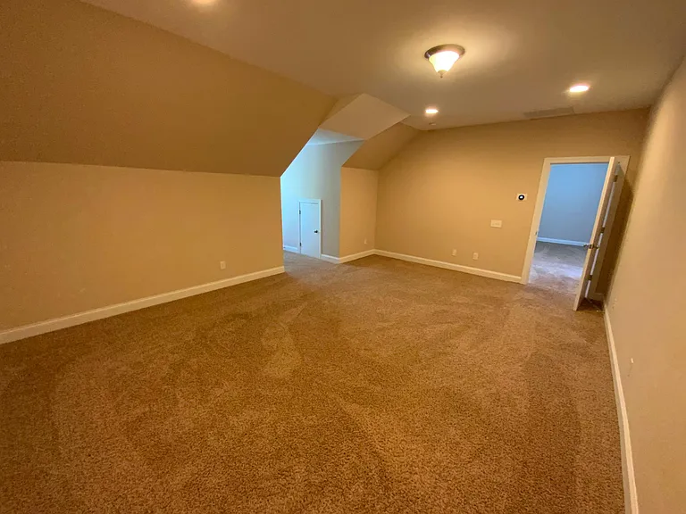 10220 Vanguard Pkwy — Photo 34