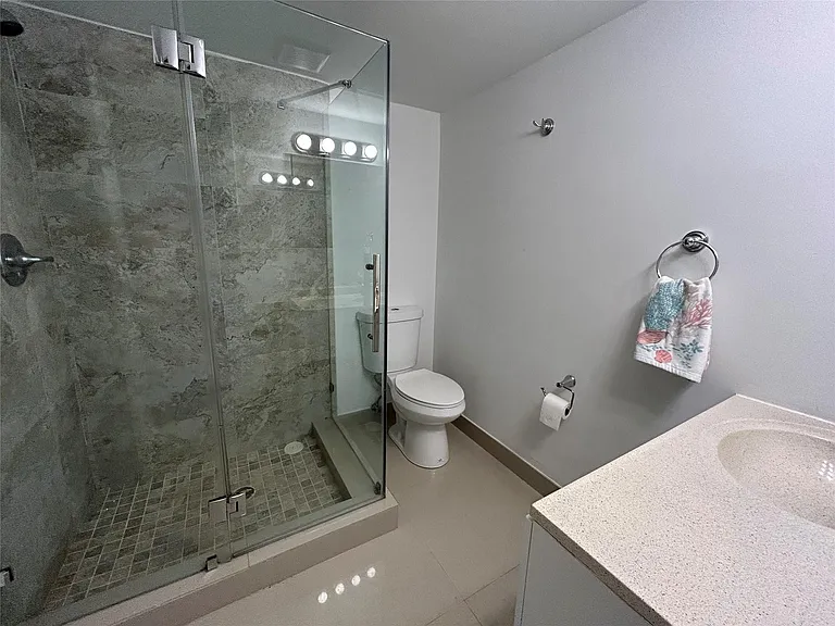 2800 NE 14th Street Cswy #207 — Photo 12