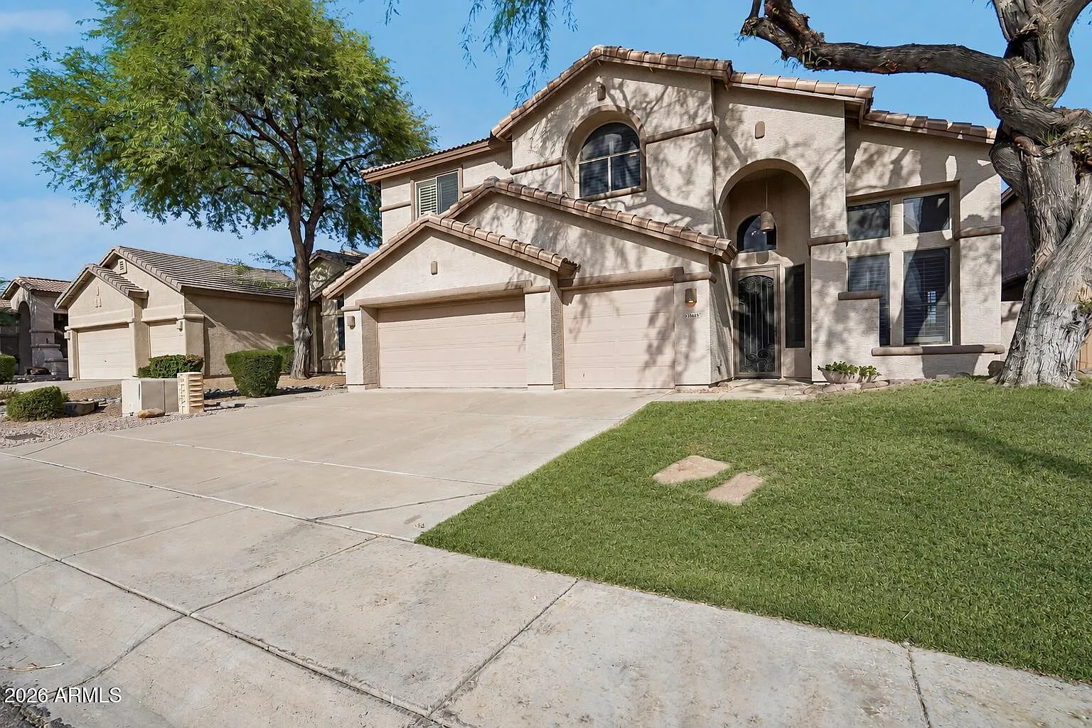 3 bed, 2.5 bath, 2350 sqft, $4,150 — Photo 4