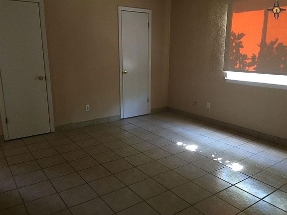 3rd image of 1120 Juniper Ave