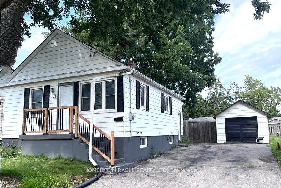 1st image of 373 Drew St E