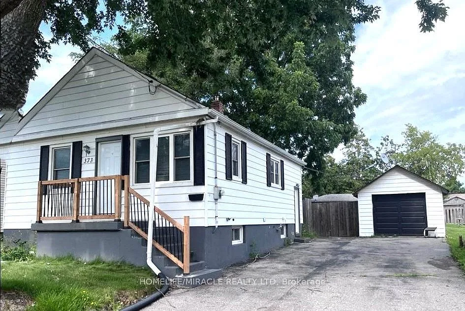 373 Drew St E