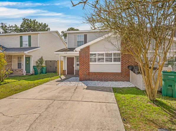 1826 Pointed Leaf Ln, Fort Walton Beach, FL 32547