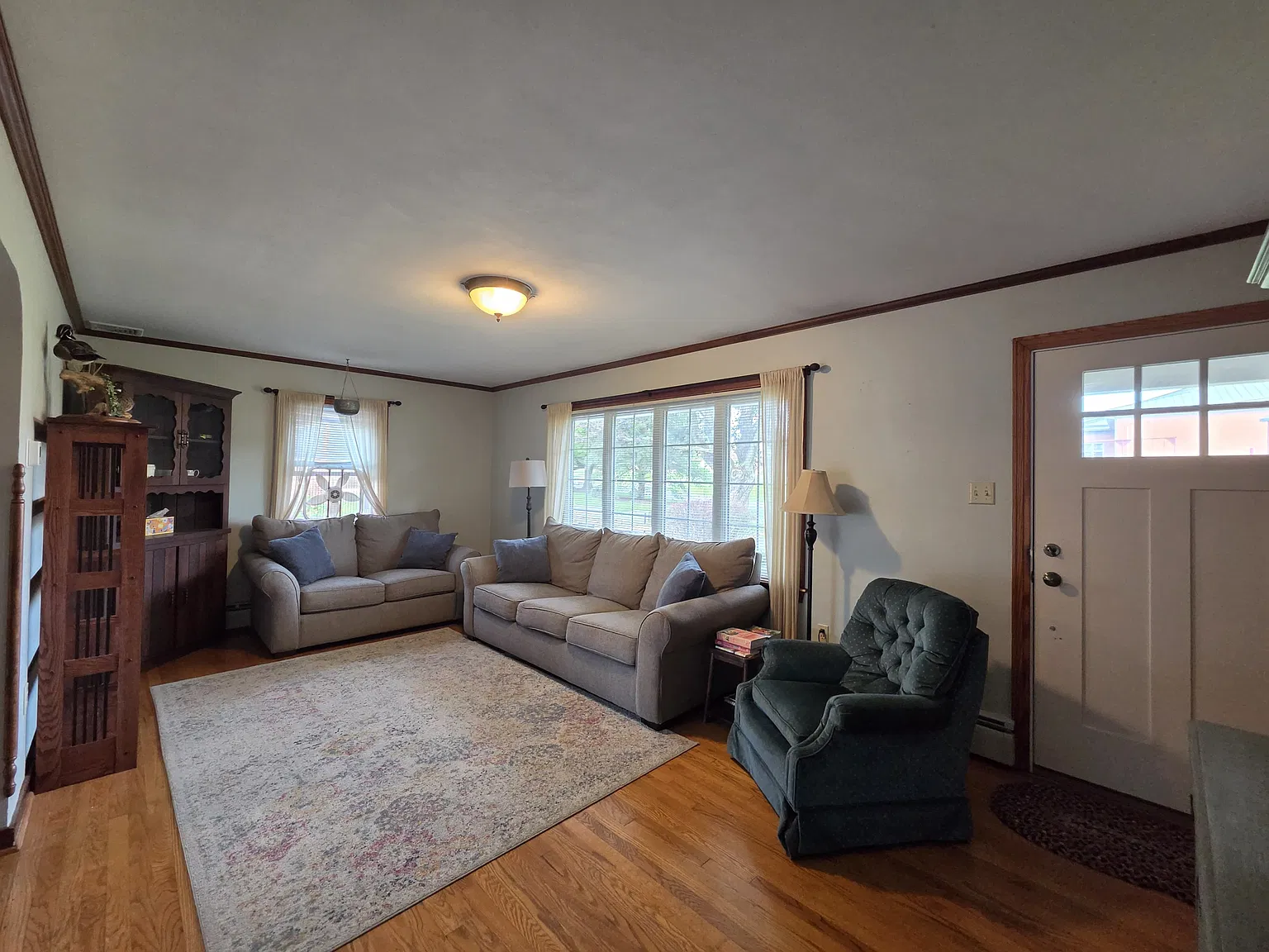 3 bed, 1650 sqft, $2,300 — Photo 4