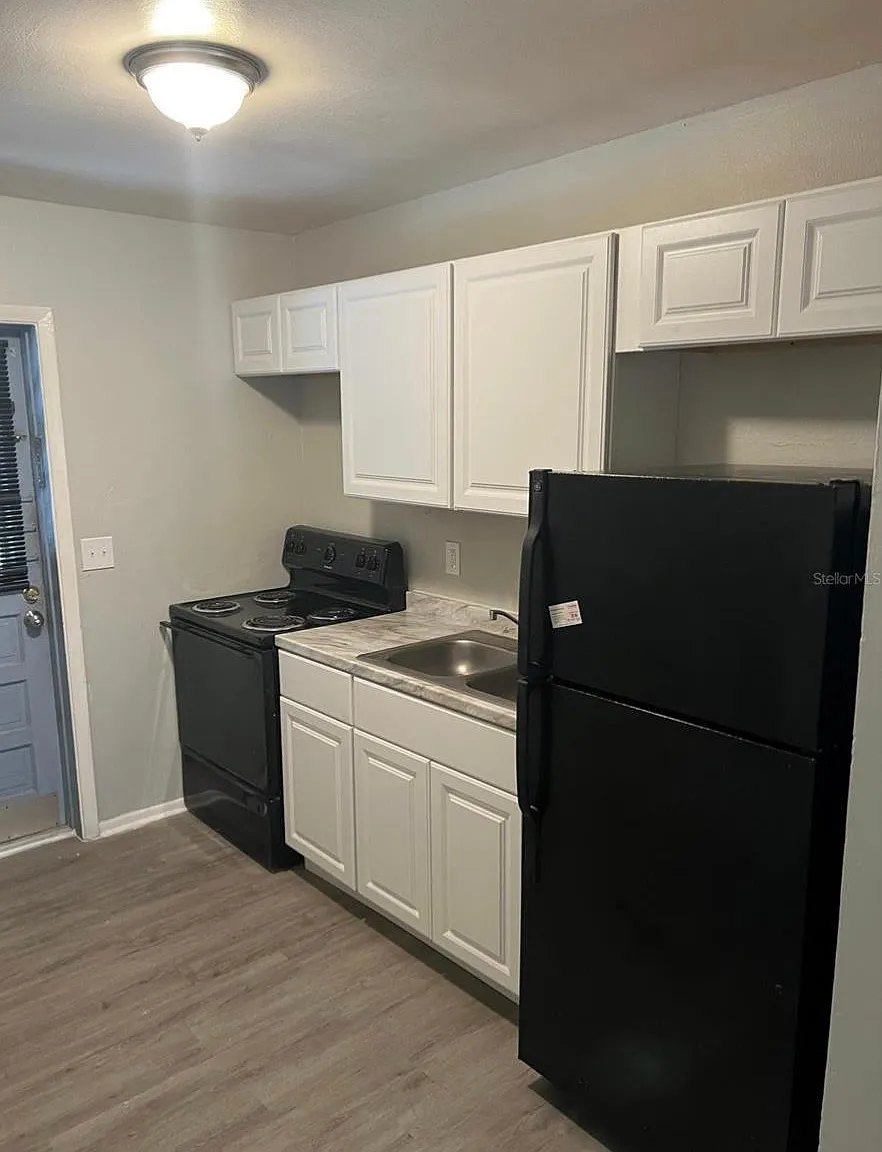1 bed, 750 sqft, $1,900 — Photo 2