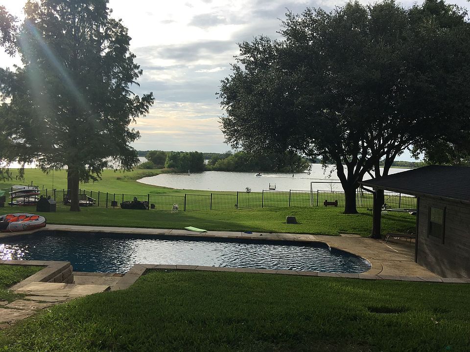 1st image of 11116 Windjammer Dr