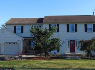4437 Greenfield Rd, Bethlehem, PA 18017