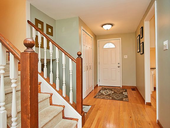 3rd image of 15303 Blueridge View Dr