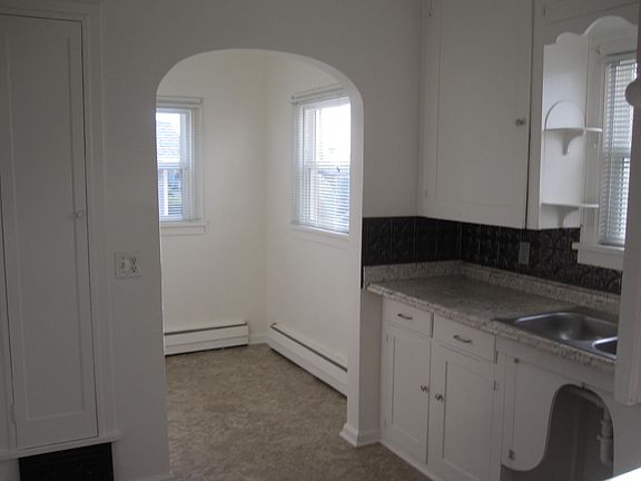 Kitchen with breakfast nook