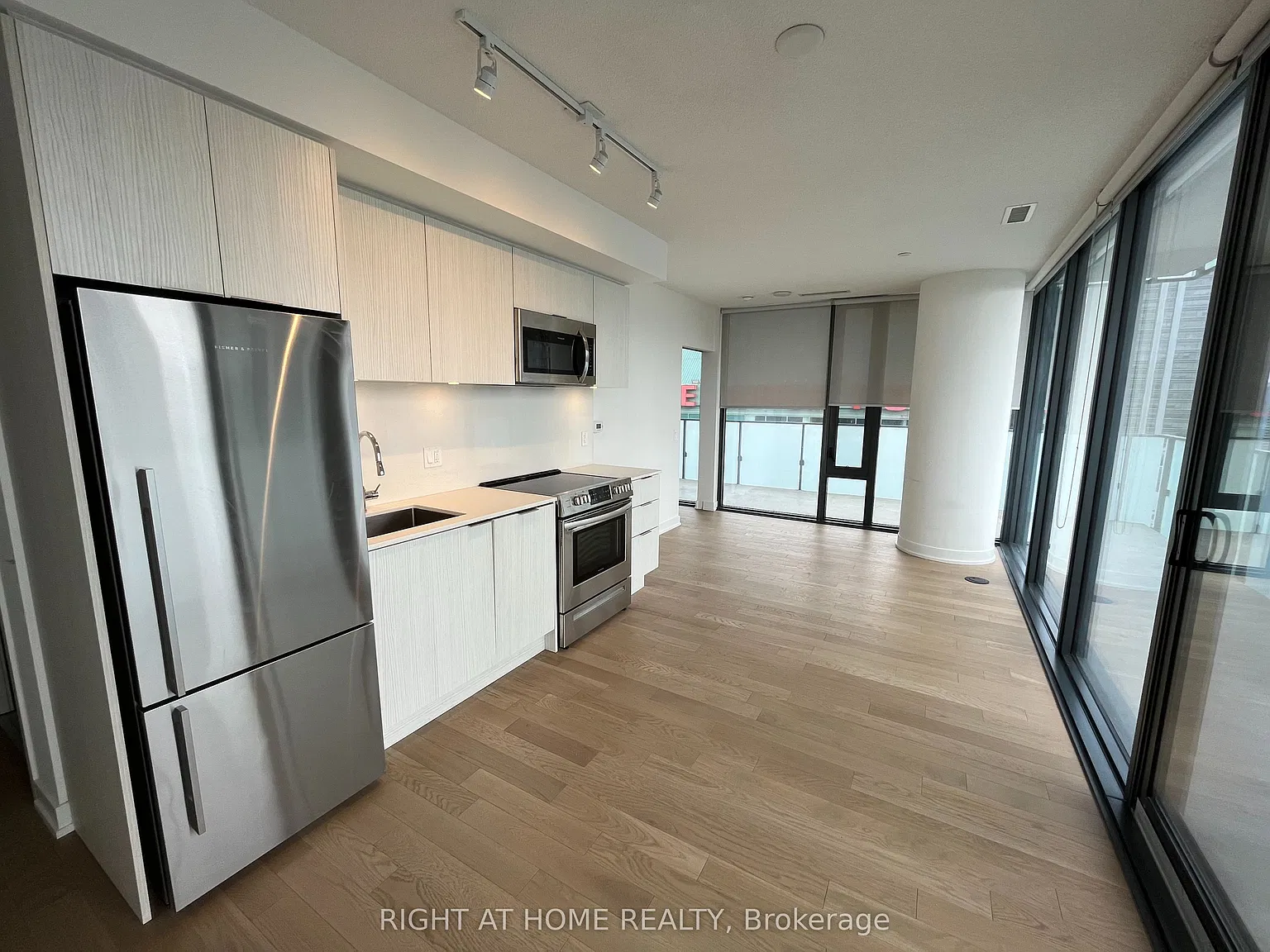 1 bed, $2,350 — Photo 2