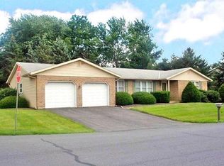 4483 Graystone Dr, Nazareth, PA