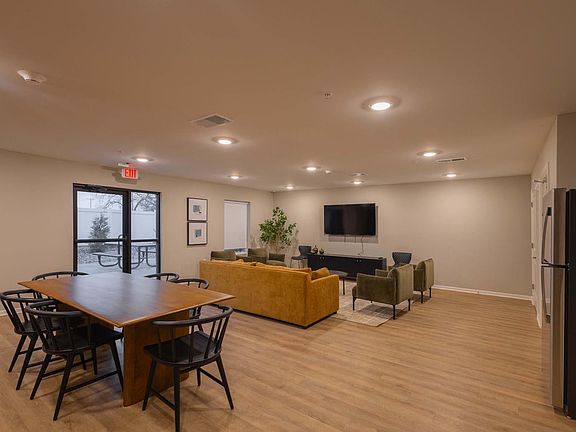 2nd image of 60 Obetz Rd #209