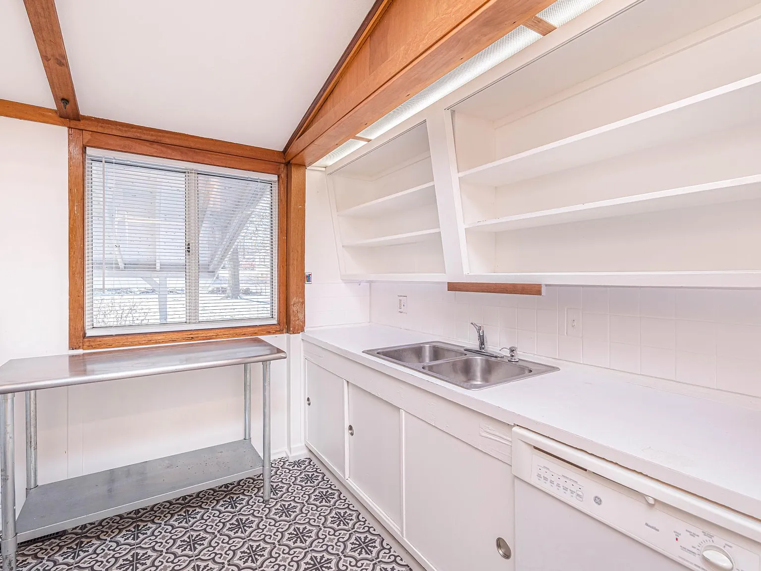 3 bed, 1450 sqft, $1,600 — Photo 4