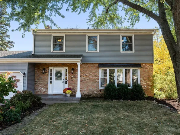 10125 Goodrich Cir, Bloomington, MN 55437