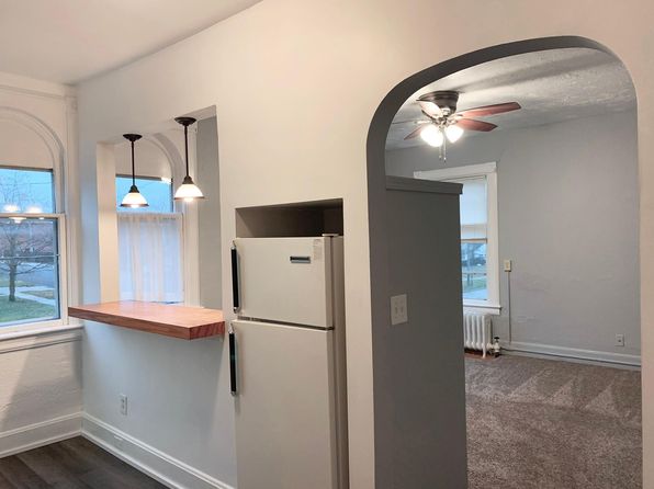 406 E Washington St #3