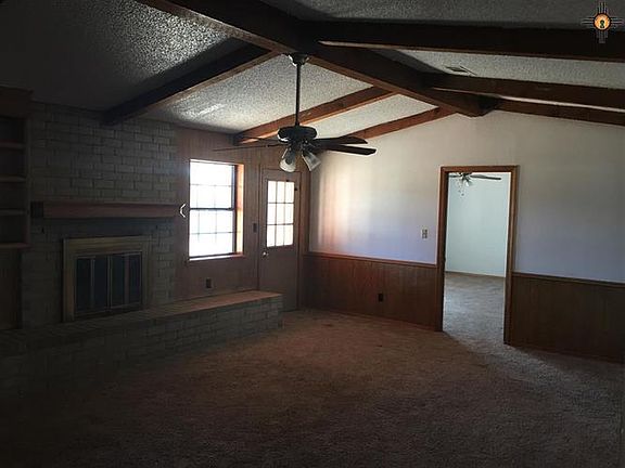 3rd image of 724 Mesquite Ave