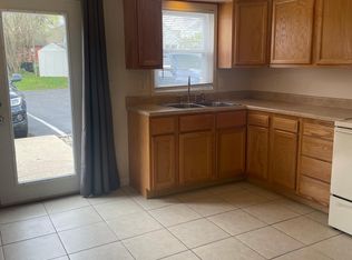 210 W Eliza St, Schoolcraft, MI 49087