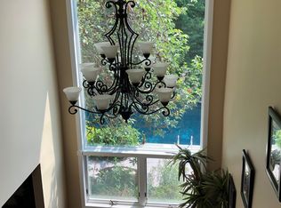 6 Scott Ct, Northport, NY