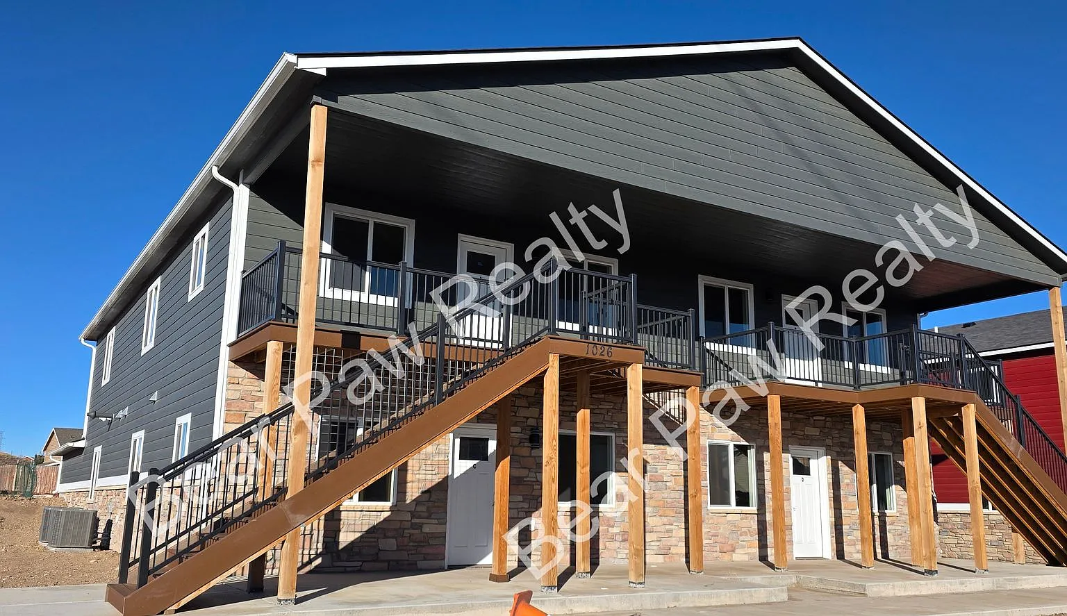 1026 Center Dr — Photo 1