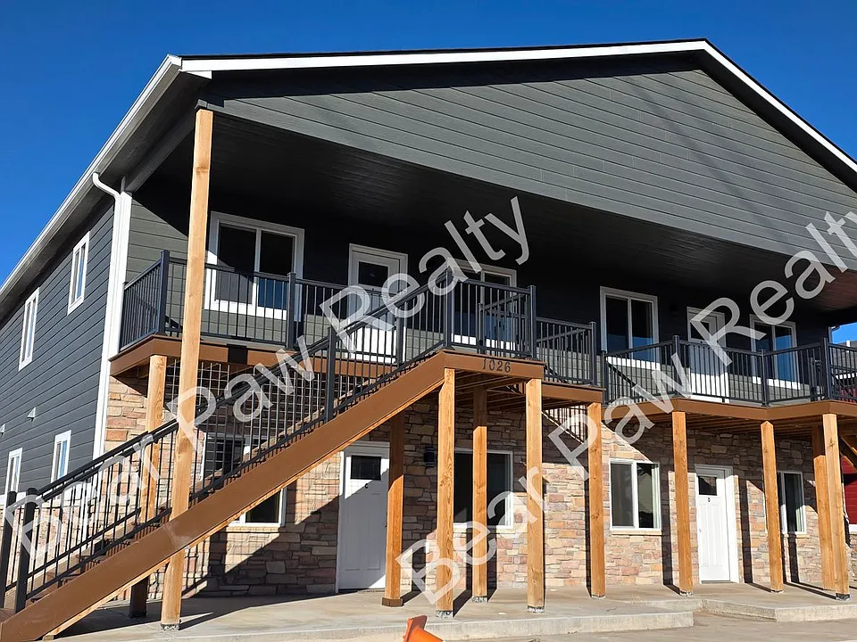 1026 Center Dr