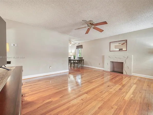 632 South Dr, Miami Springs, FL 33166