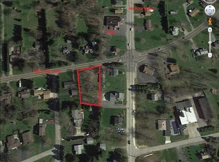 Maitland Ln, New Castle, PA 16105