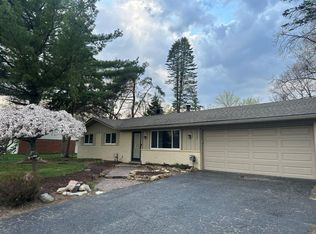 35280 Edythe Dr, Farmington Hills, MI 48331