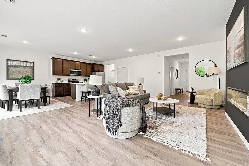 3 bed, 2.0 bath, 1517 sqft, $2,495 — Photo 4