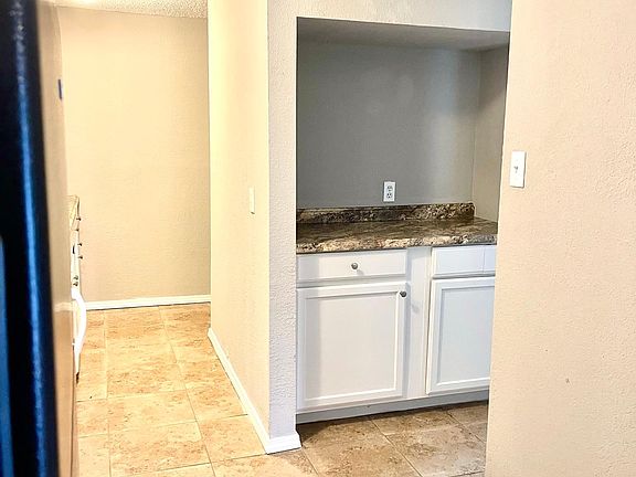 2nd image of 1404 E 56th St N #1404
