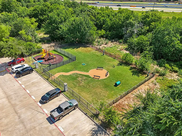 Southpoint Villas — Photo 36