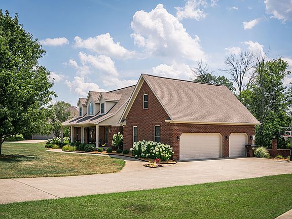 3rd image of 284 Kingswood Dr