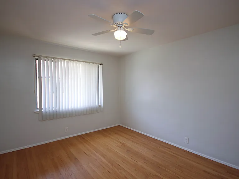 343 S Madison Ave #4 — Photo 13