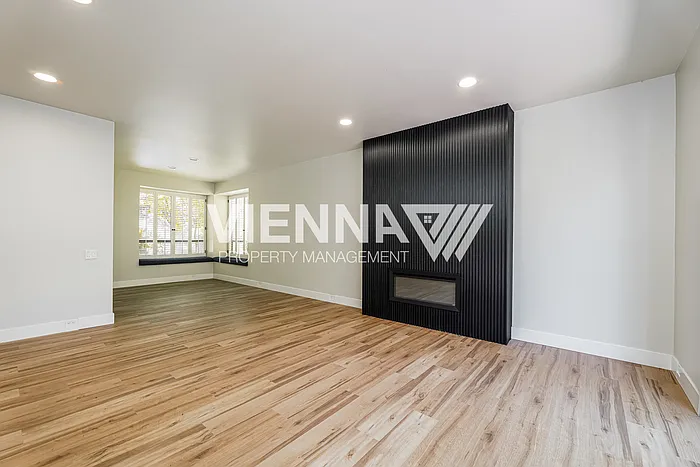 340 Wyndgate Rd — Photo 3