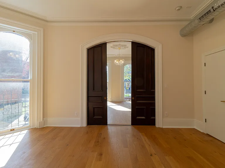 17 N Pearl St #2 — Photo 8