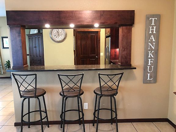 Breakfast bar with granite
