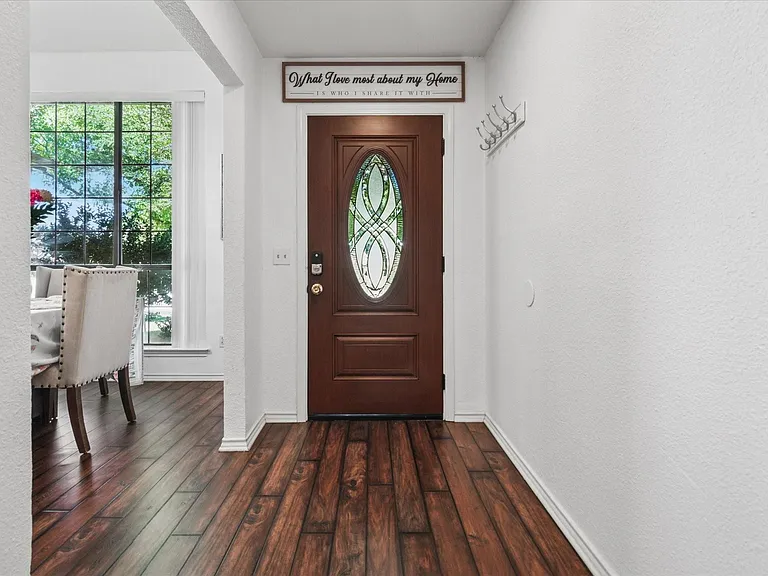 4436 Emerson Dr — Photo 2