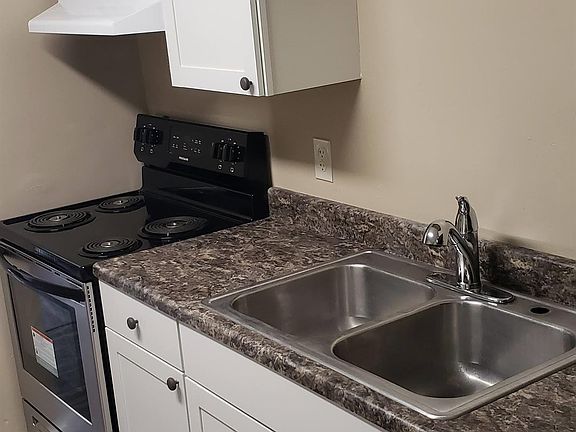 New appliances and kitchen cabinets