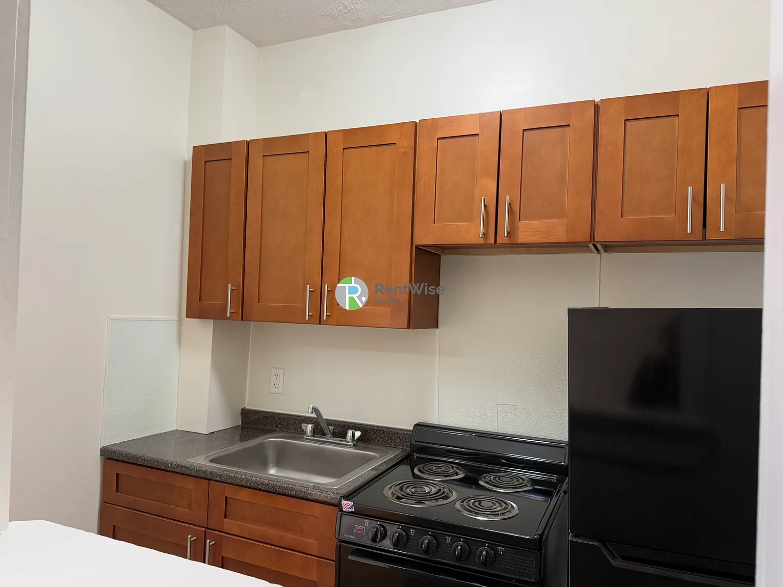 Studio, 475 sqft, $2,185 — Photo 2