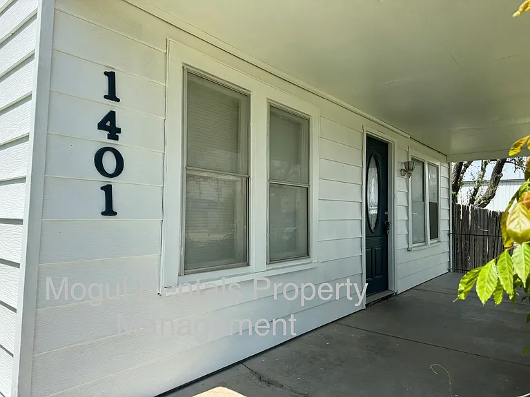 1401 S Anna St — Photo 2