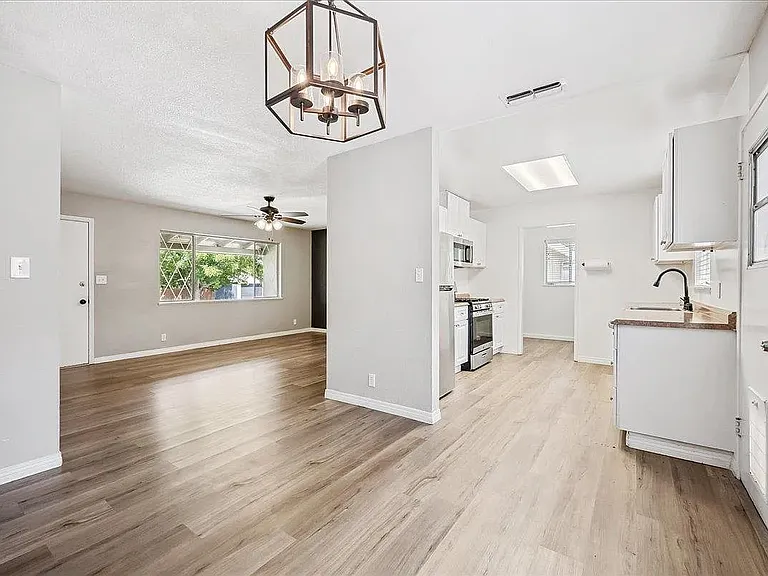 817 Oakland Ave — Photo 11