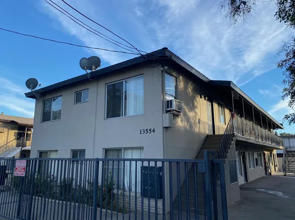 13554 Cantlay St #8, Van Nuys, CA 91405