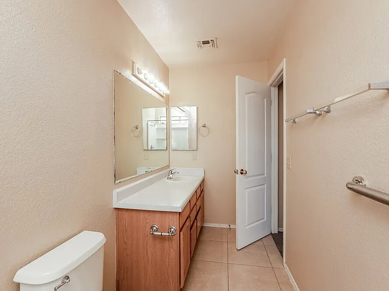 4398 W Veranda St — Photo 11