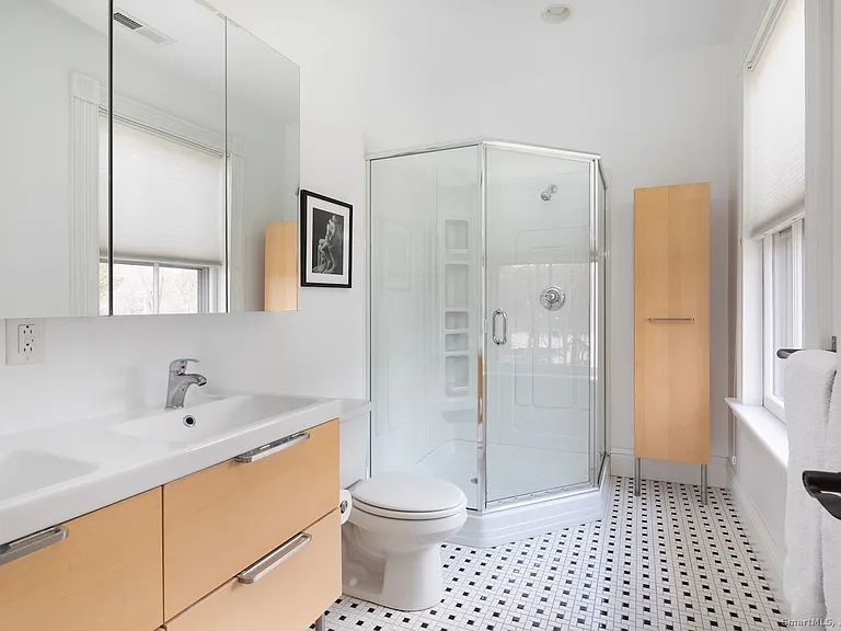 31 Sharon Rd #4 — Photo 10