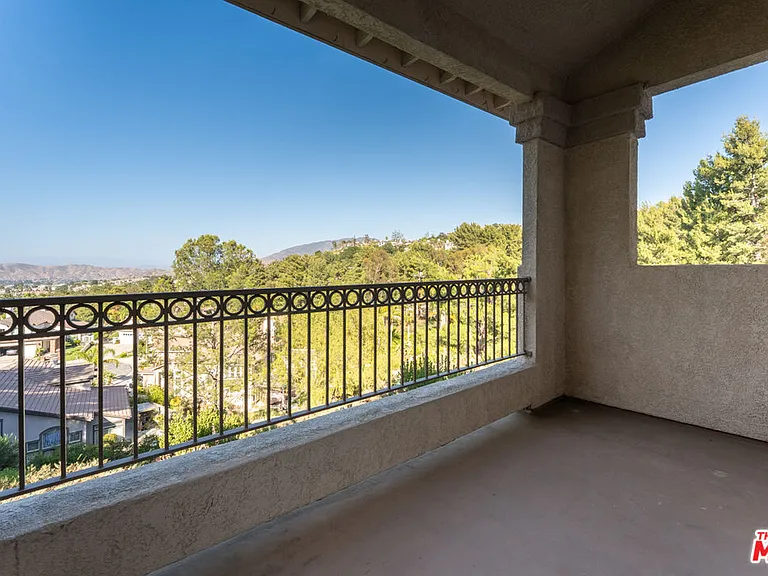 1010 S Farralon Ln — Photo 15