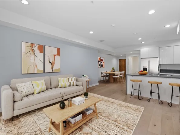 105 S Mariposa Ave APT 209, Los Angeles, CA 90004