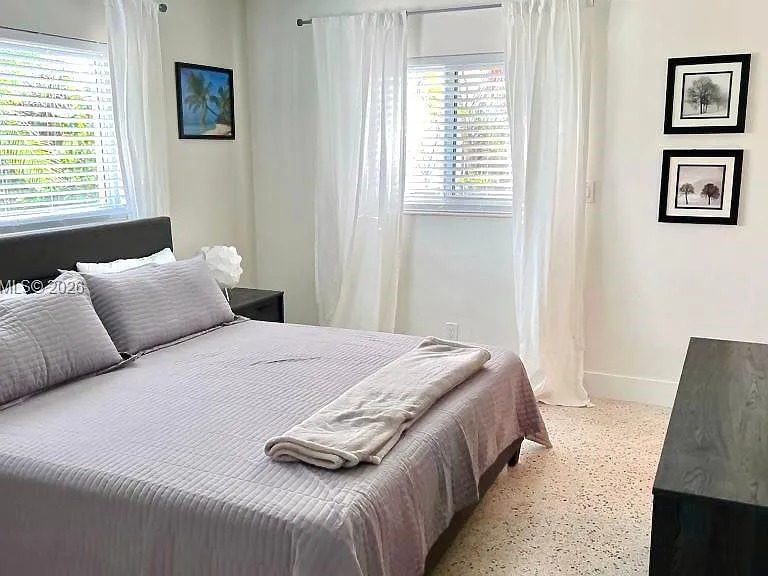 262 Bombay Ave — Photo 16