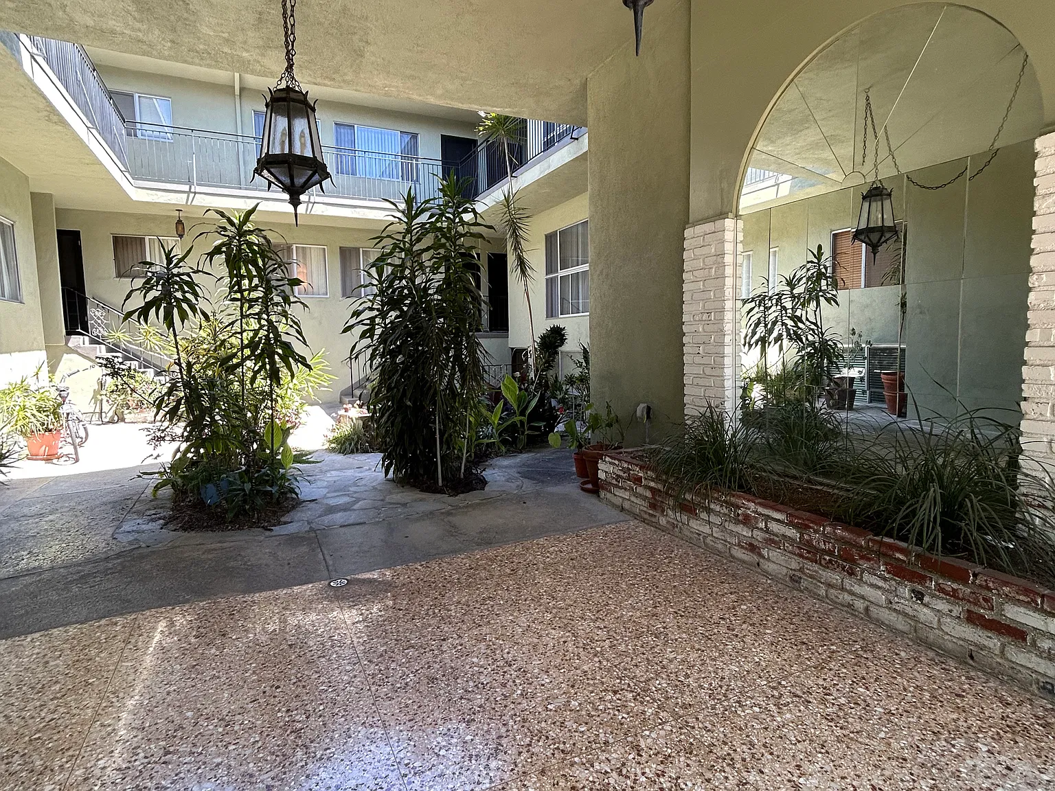 1220 California Ave — Photo 1